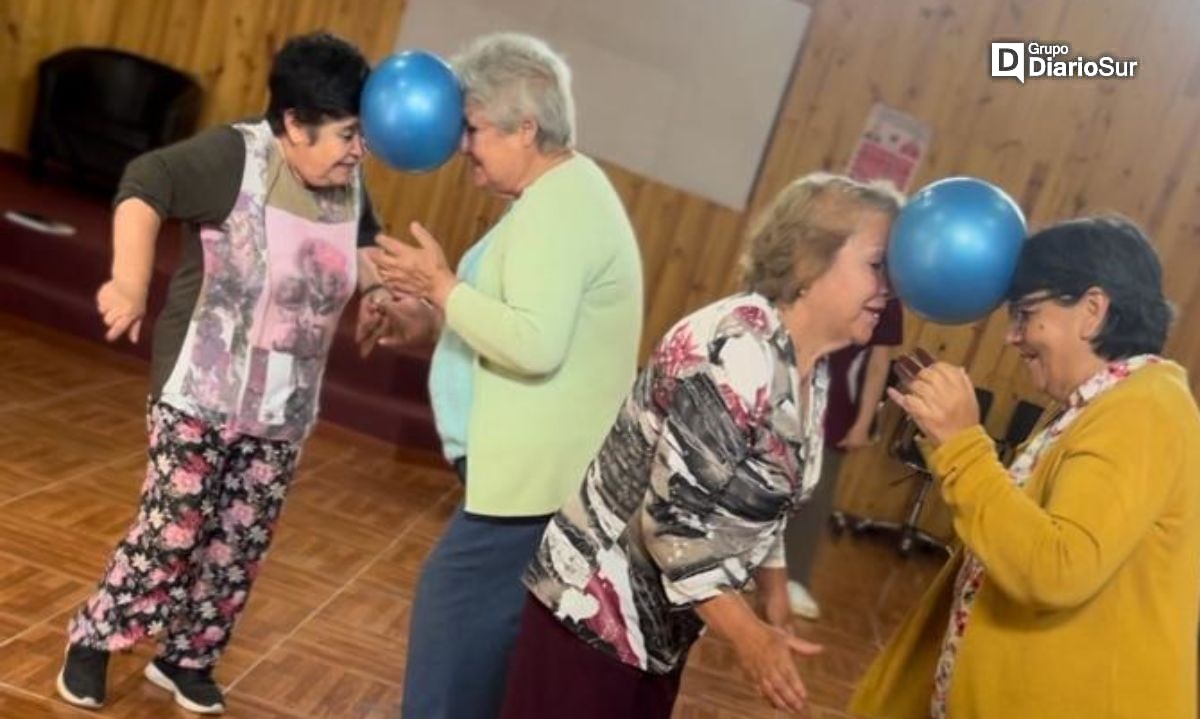 Adultos mayores de Pichirropulli participan de iniciativa de estimulación cognitiva