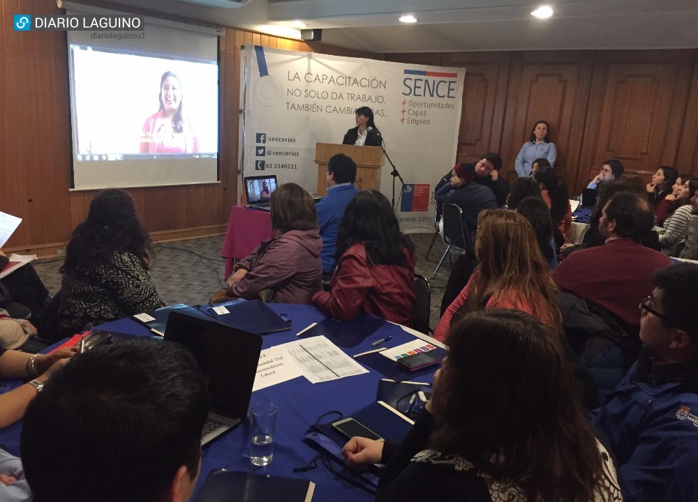 Nuevo sistema de empleo fue tema en diálogo participativo realizado por Sence en Valdivia