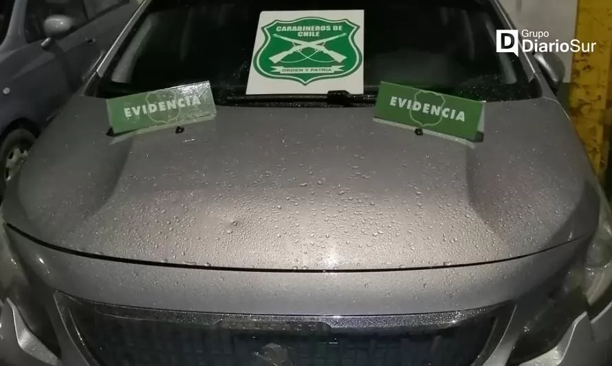 Carabineros de Valdivia recuperó auto robado en Puente Alto